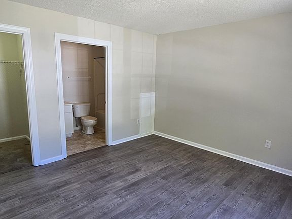 4th image of 3427 Westgate Dr