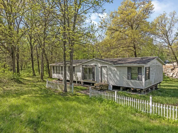 7304 N Wagon Trail Rd, Columbia, MO 65202