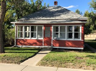 343 1st Ave W, Roundup, MT 59072