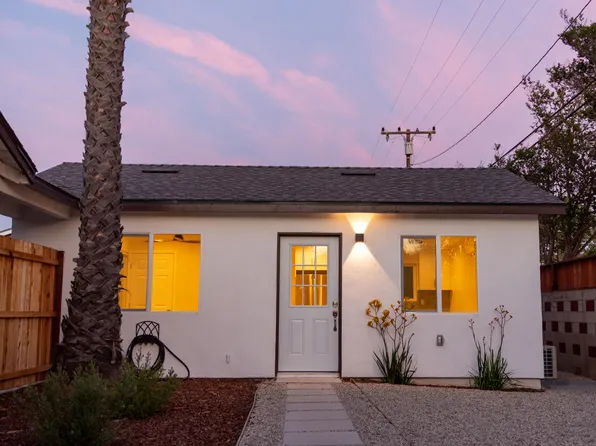 90 1/2 W Calle La Sombra, Camarillo, CA 93010