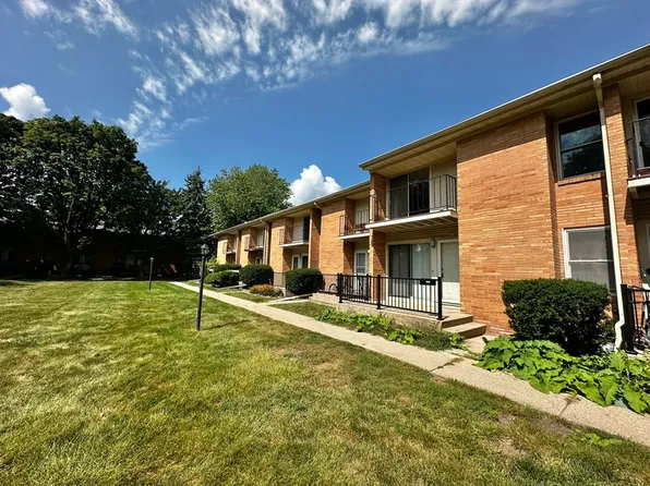 725 W 9th Ave, Oshkosh, WI 54902