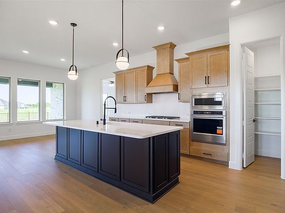 3rd image of 215 Maritime Ct