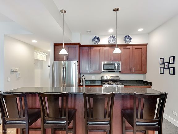 2nd image of 3702 N Hermitage Ave #1