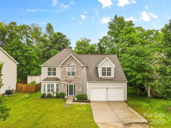 9010 Davis Crossing Ct, Charlotte, NC 28269