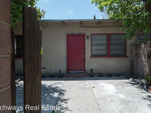 2nd image of 2320 Virginia Ave APT C