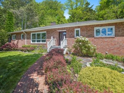 196 Gates Ave, Gillette, NJ, 07933