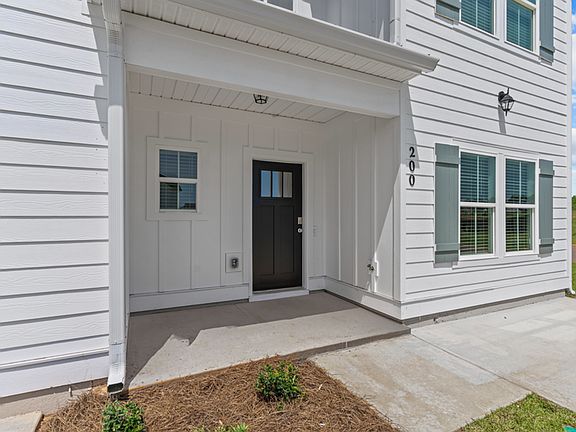 4th image of 200 Clifton Dr