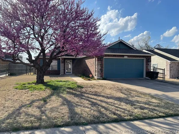 5336 Redbud Pl, Sand Springs, OK 74063
