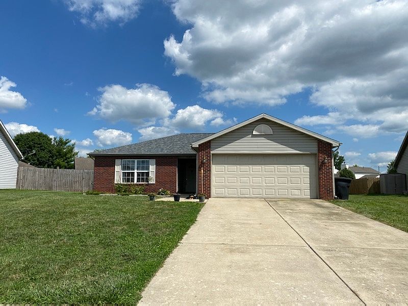 1st image of 1925 Chamberlin Dr