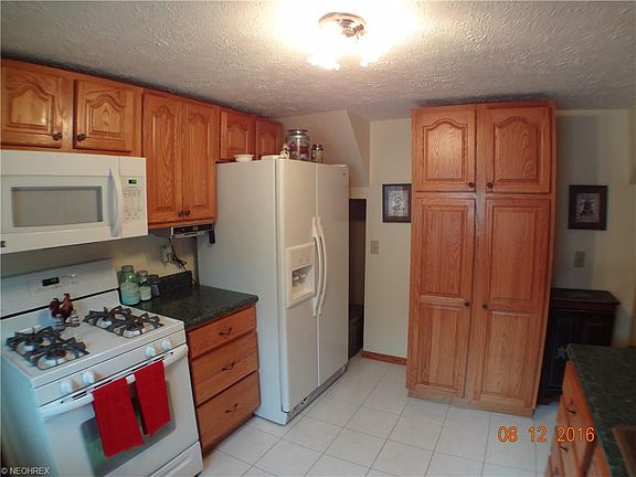 4th image of 1560 Weaver Dr