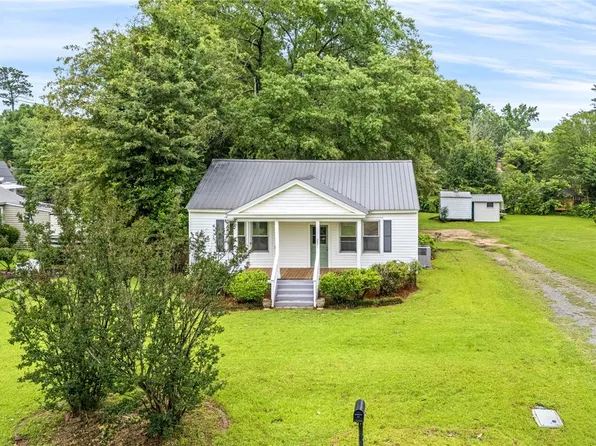 221 30th St, Opelika, AL 36801