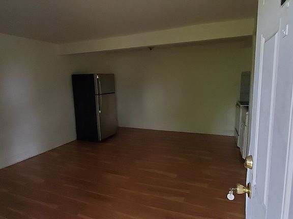 4th image of 6215 S Claremont Ave APT 3C