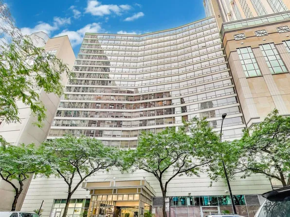 (undisclosed Address), Chicago, IL 60611