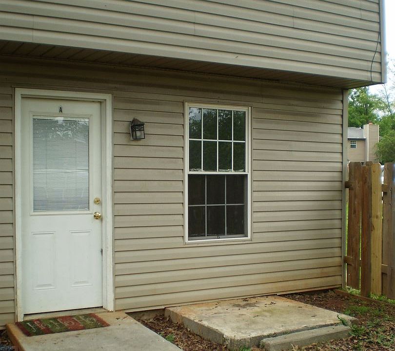 1st image of 9124 Cedarpark Ln