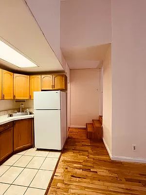2nd image of 50 S Oxford St APT 2B