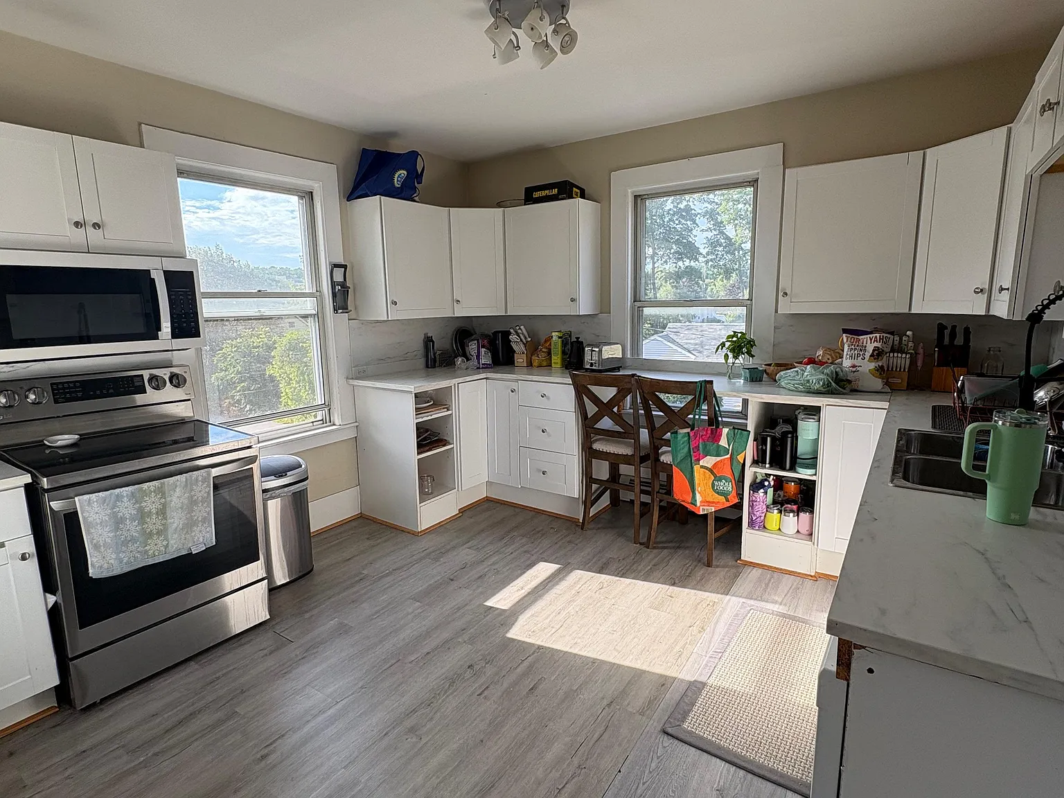 4 bed, 2100 sqft, $1,050 — Photo 3