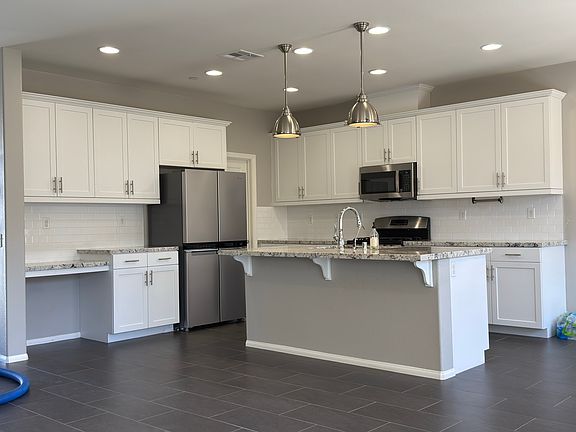 3rd image of 600 Tiber River Way
