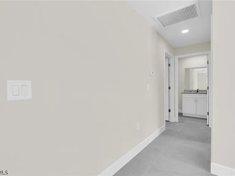 3005 53rd St W — Photo 14