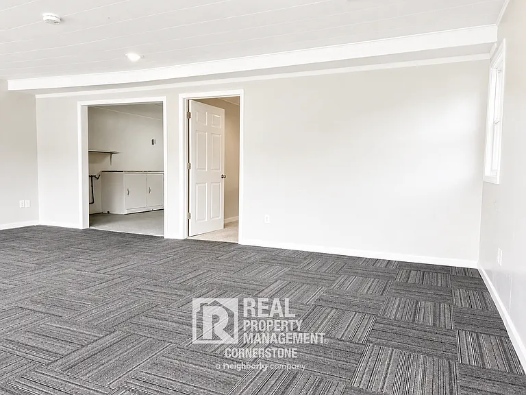 8620 Portage Rd — Photo 17