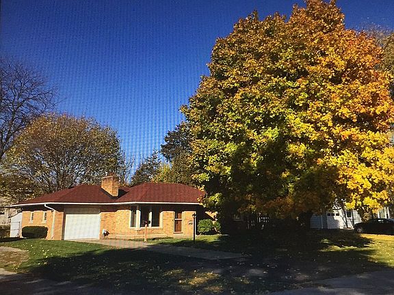 2nd image of 2465 Vean St