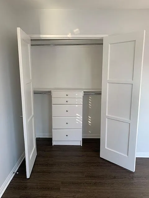 2 bed, 1000 sqft, $4,250 — Photo 3