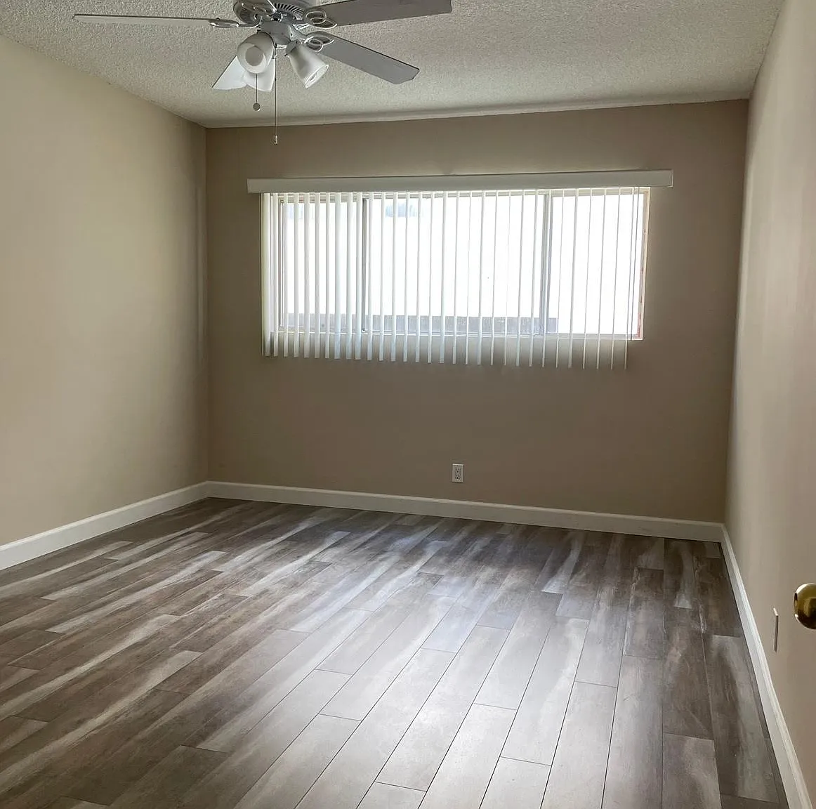 2 bed, 850 sqft, $2,295 — Photo 4