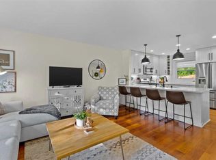 1806 Harris Highland Dr, Waukesha, WI 53188
