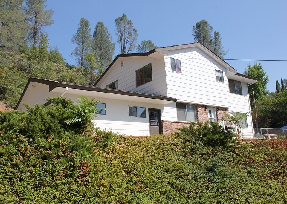 For Sale: 15936 Ganim Lane, Redding, CA 96001