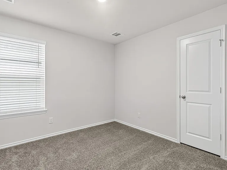 121 Redwood Rd — Photo 22