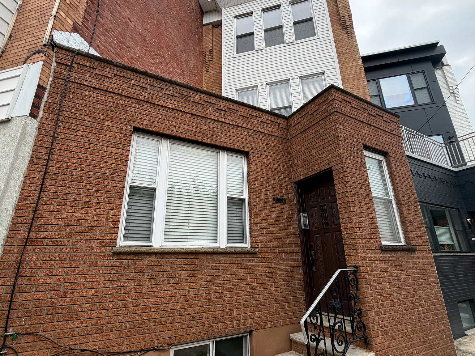 2 bed, 800 sqft, $1,500 — Photo 1
