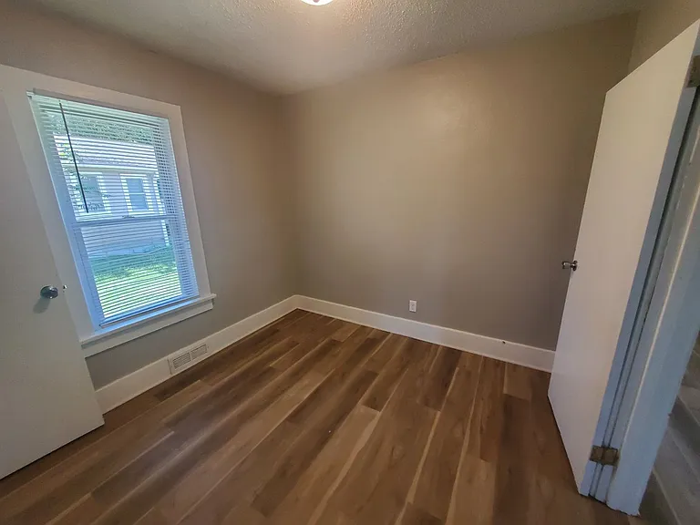 150 E Douglas Ave — Photo 23