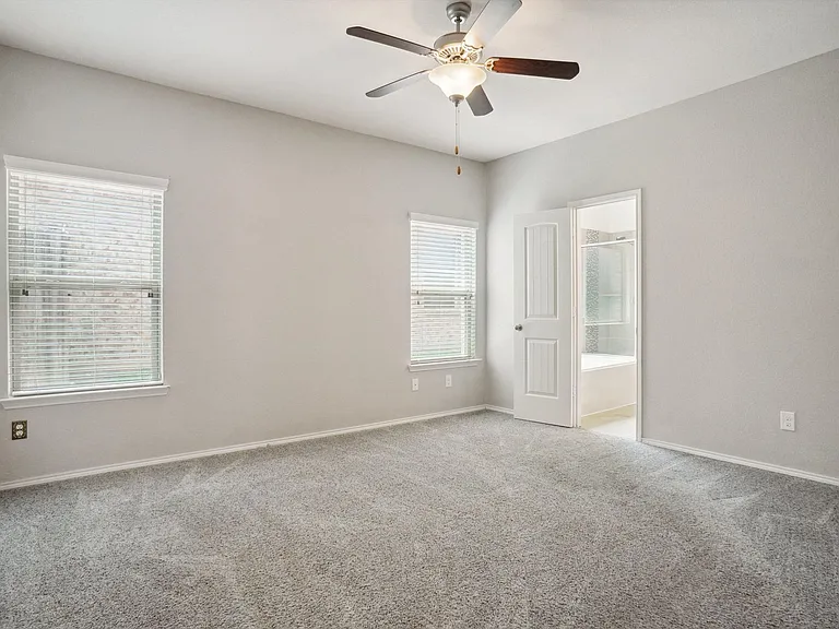 5817 Fir Tree Ln — Photo 9