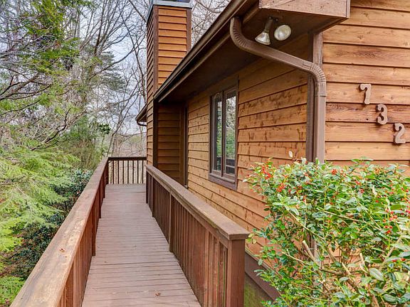 3rd image of 7322 Wildwood Ct
