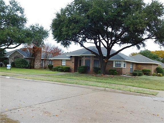 2nd image of 3201 Portside Ln
