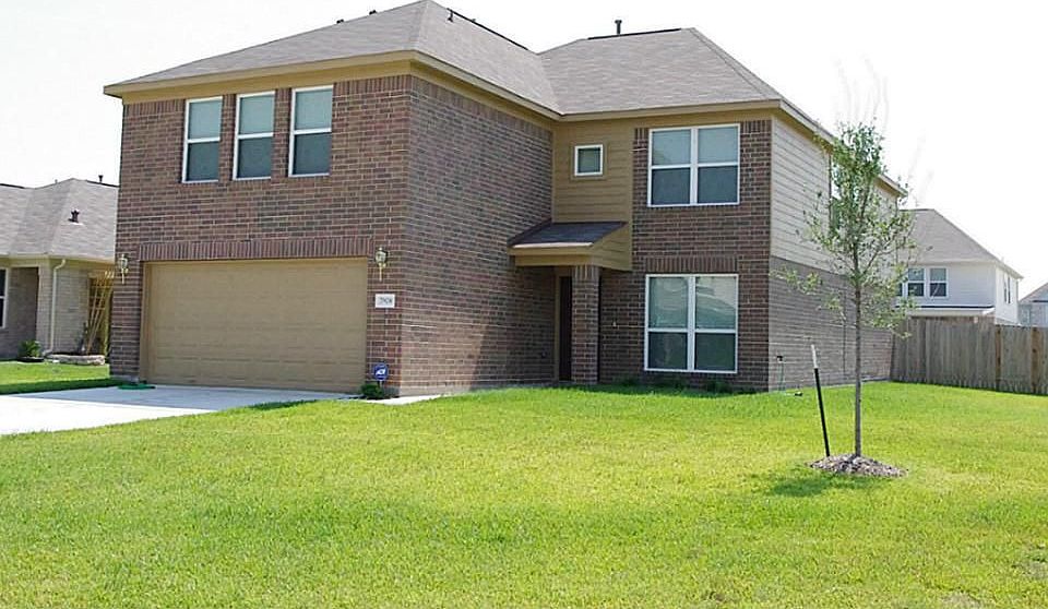1st image of 7926 Woodland Pine Dr