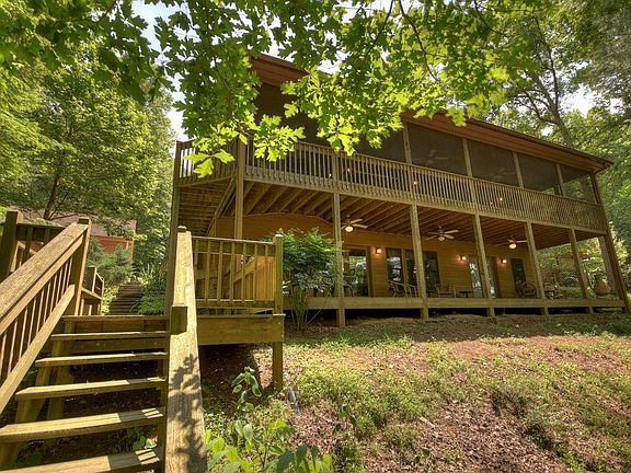 3rd image of 38 Alderwood Ln