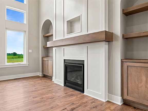 3rd image of 1201 Willow Dr