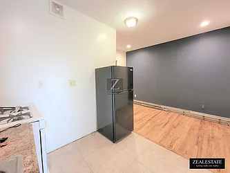 Rented by ZealEstate Group Inc