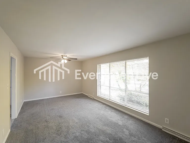 1912 Cottonwood Ave — Photo 9