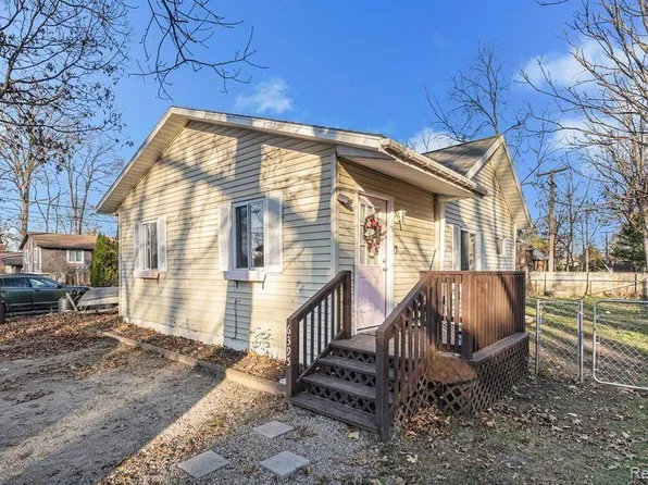 6395 Sporny Dr, Brighton, MI 48116