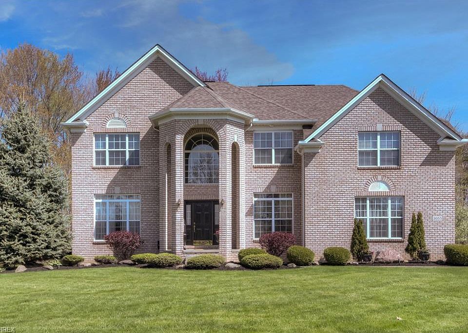 1st image of 3055 Abrams Dr