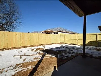 513 Vee St — Photo 22