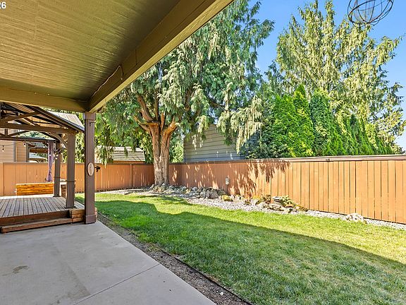 2nd image of 10510 NE 21st Ct