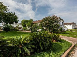 4625 Avenue P 1/2, Galveston, TX 77551