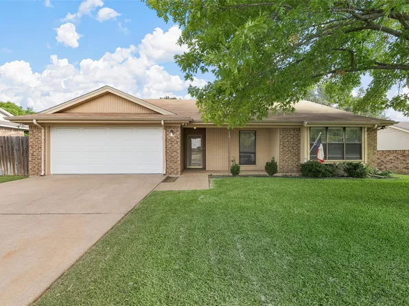 610 Angel Fire Dr, Hewitt, TX 76643