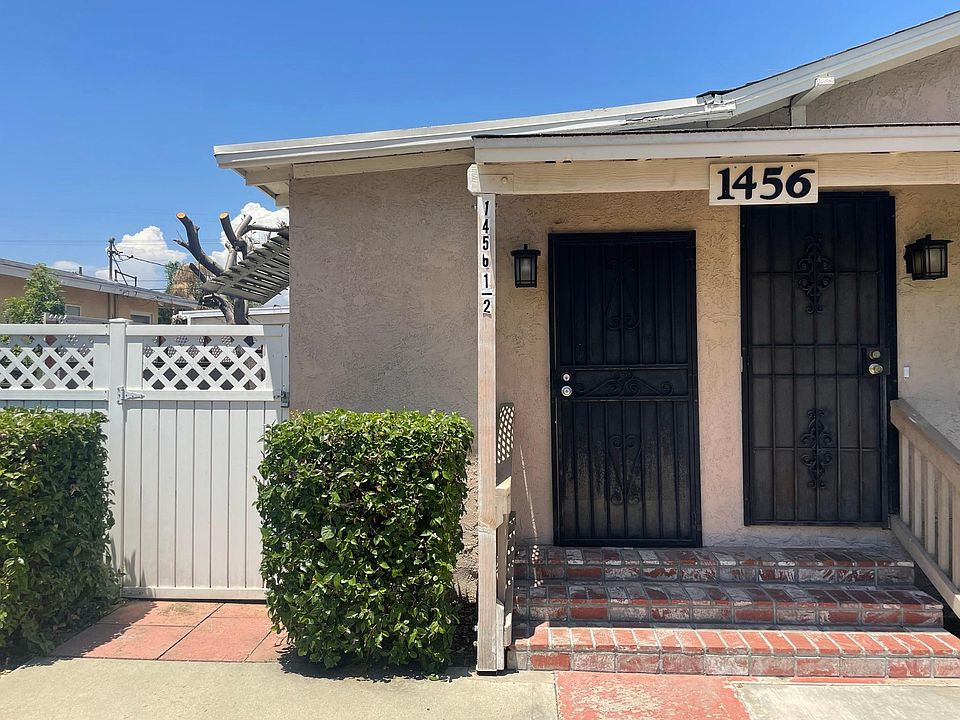 1st image of 1456 1/2 W Stoneridge Ct