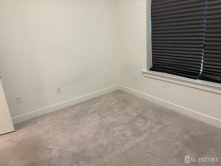 733 Stiller Ln — Photo 9
