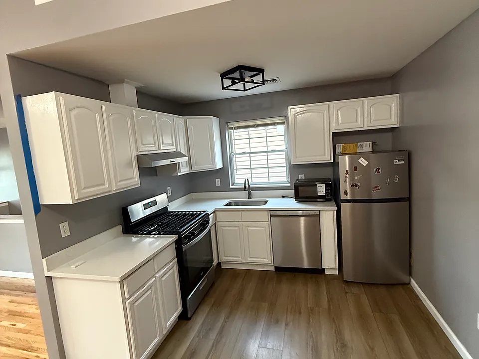 17 Prescott St #2