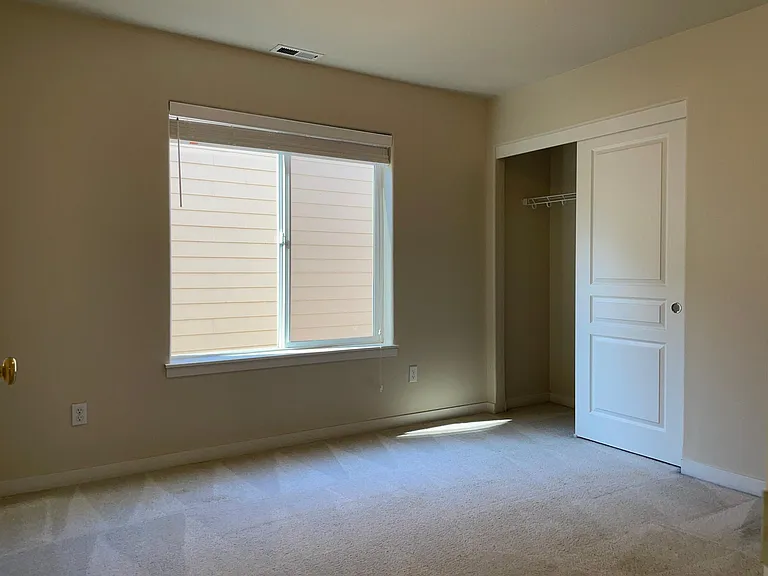 347 NW 207th Ave — Photo 20