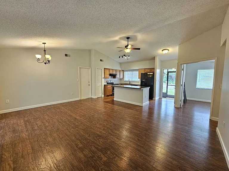 6527 Pleasant Ave — Photo 5
